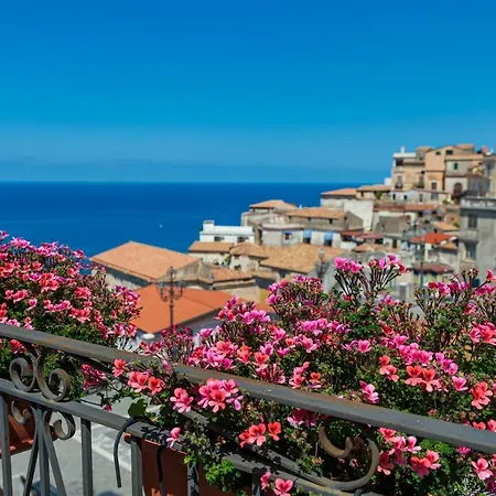 La Terrazza 3* سترارو