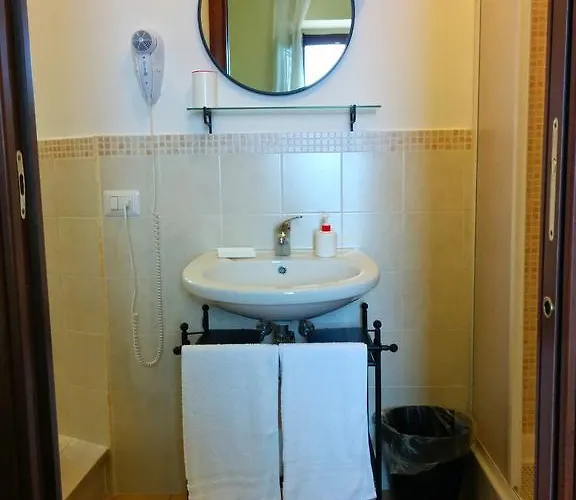 La Terrazza 3* צ'טרארו